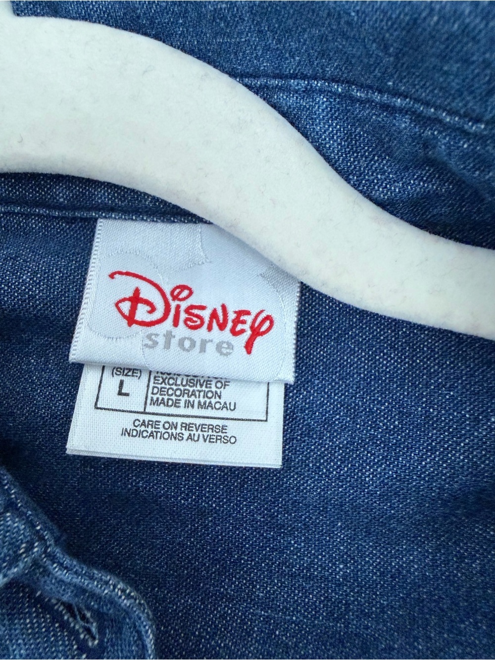 Disney Winnie the Pooh Embroidered Denim Button-Up Shirt - Blue size Large - Picture 2 of 4